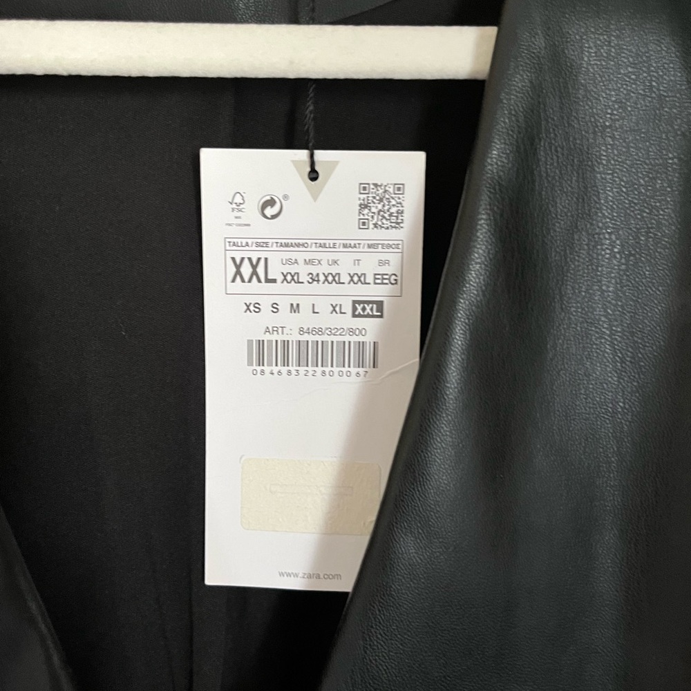 ZARA dress . Not real leather . Gorgeous - Picture 6 of 8